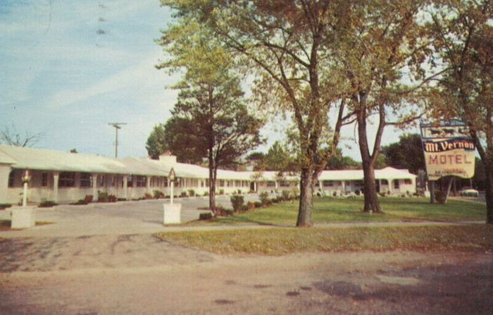 Mt. Vernon Motel - Old Postcard